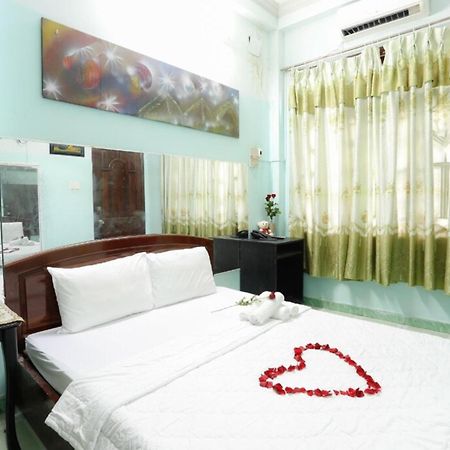 Hong Luc Hotel Hcm Ho Chi Minh-staden Exteriör bild