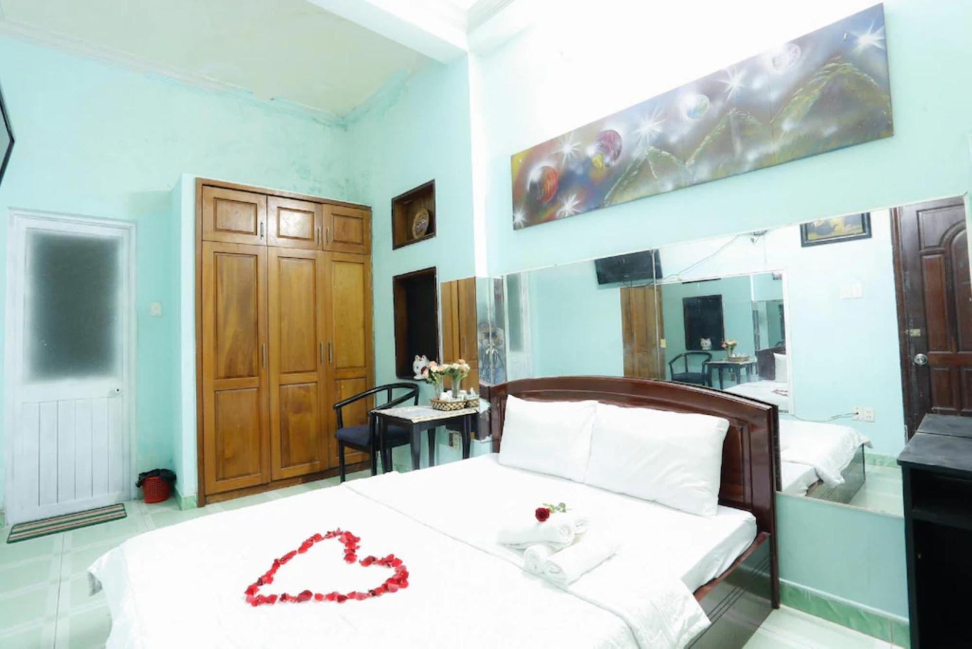 Hong Luc Hotel Hcm Ho Chi Minh-staden Exteriör bild