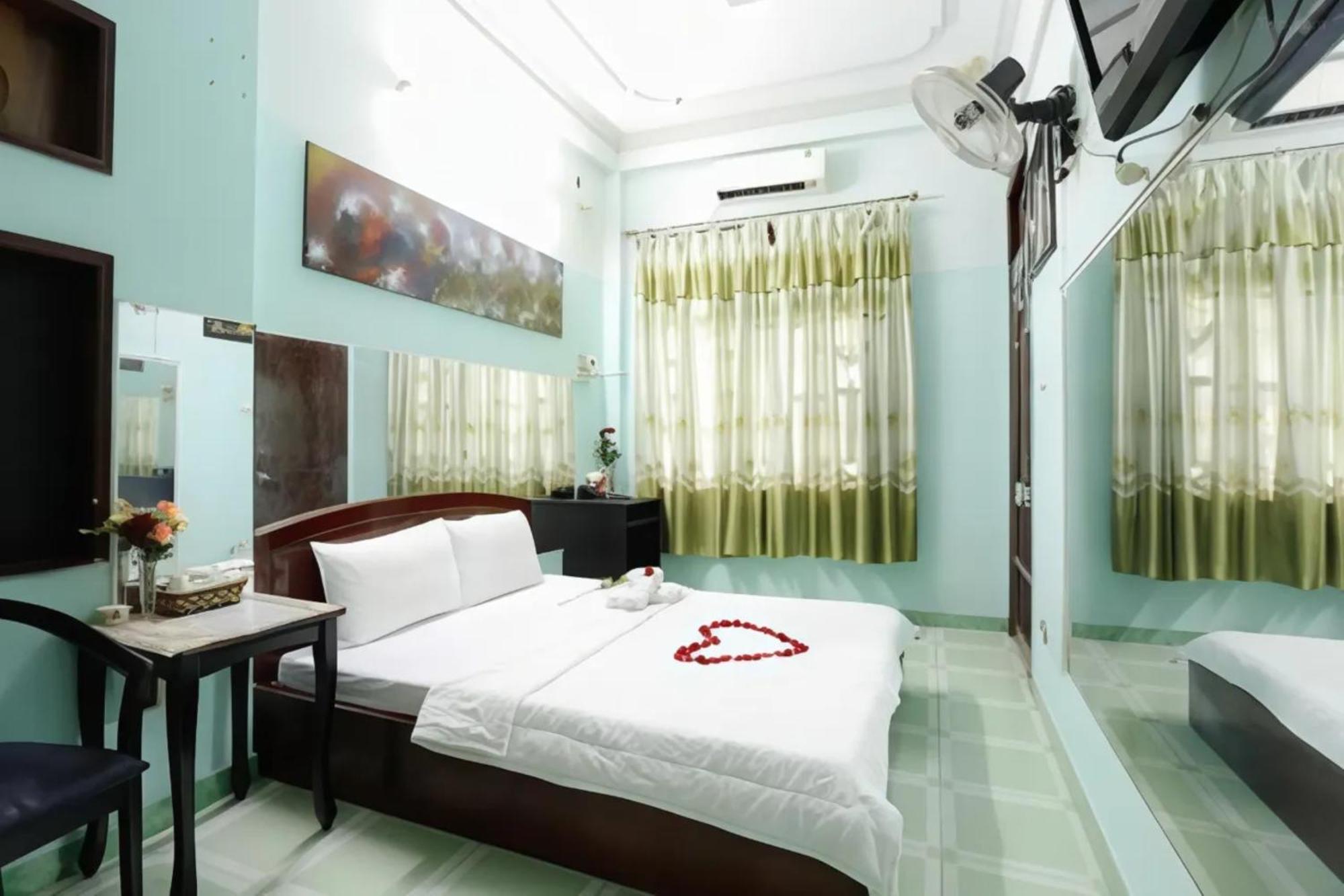 Hong Luc Hotel Hcm Ho Chi Minh-staden Exteriör bild